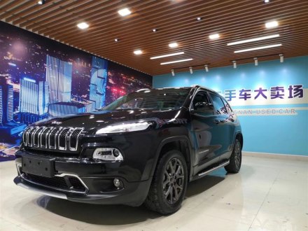 自由光 2020款 2.0L 两驱经典运动版