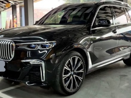 宝马X7 2021款 xDrive40i 行政型M运动套装