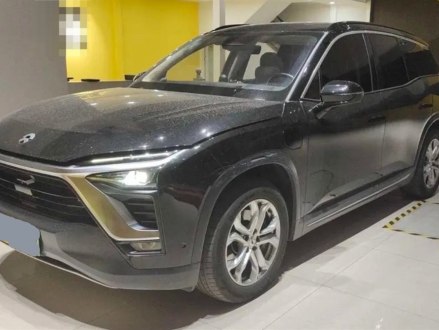 蔚来ES8 2018款 355KM 基准版 六座版