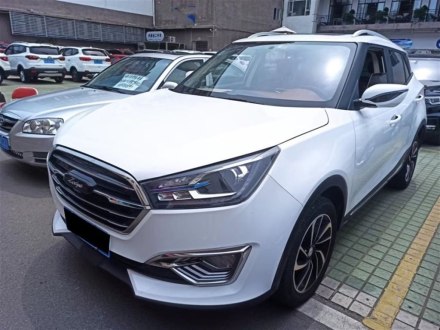 众泰T300 2018款 1.5L CVT尊贵型