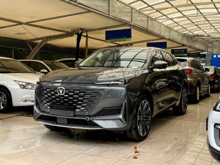 长安UNI-K新能源 2022款 蓝鲸iDD 130km 1.5T 尊贵型