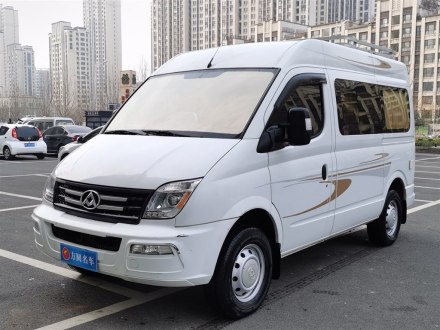 上汽大通MAXUS V80 2015款 2.5T AMT傲运通版短轴中顶