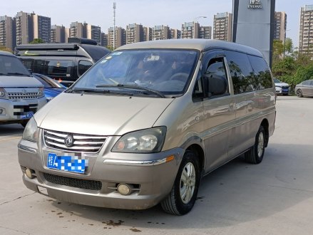 菱智 2014款 M5 Q7 2.0L 7座长轴舒适型