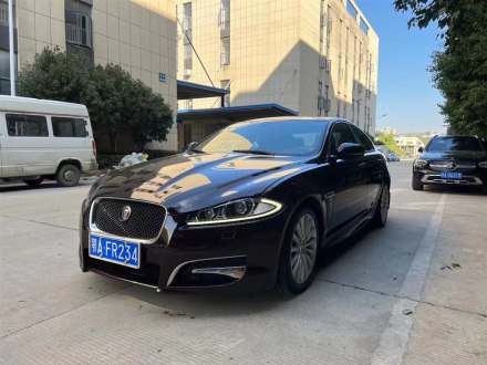 捷豹XF 2015款 XF 3.0 SC R-Sport 豪华版