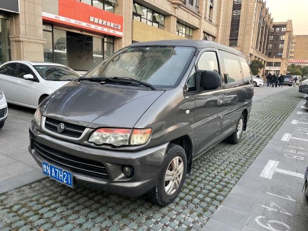 菱智 2013款 V3 1.5L 7座标准型II