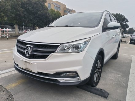 宝骏730 2019款 1.5L 手动时尚型 7座 国VI