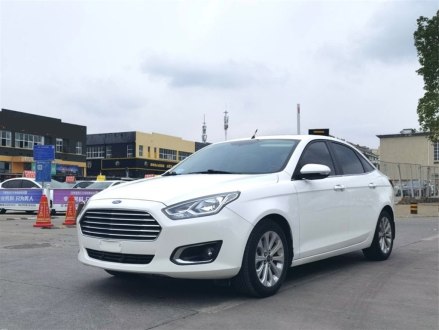 福睿斯 2015款 1.5L 自动时尚型