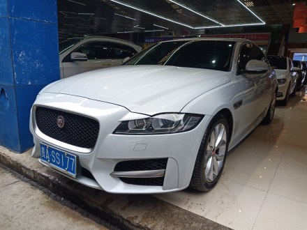 捷豹XF 2016款 XF 2.0T 两驱R-Sport运动版