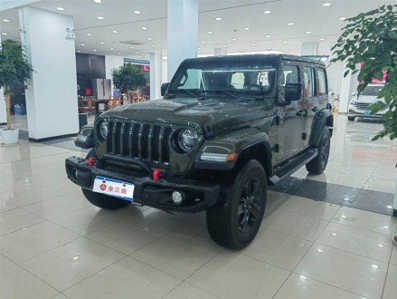 牧马人 2022款 2.0T 高地丛林绿限量版