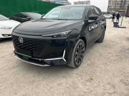 长安UNI-K 智电iDD 2022款 蓝鲸iDD 130km 1.5T 尊贵型