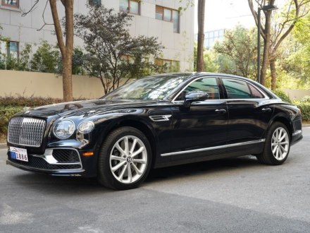 飞驰 2022款 4.0T V8 Mulliner