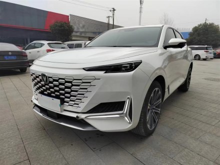 长安UNI-K 2021款 2.0T 全轮驱动尊贵型