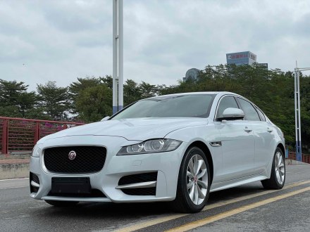 捷豹XF 2016款 XF 2.0T 两驱R-Sport运动版