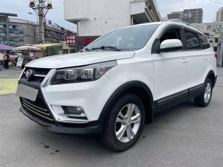 北汽幻速S3 2016款 S3L 1.5L 手动尊享型