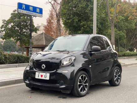 smart fortwo 2015款 1.0L 52千瓦硬顶激情版