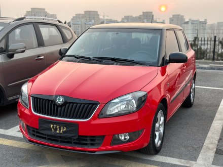 晶锐 2012款 1.6L 自动酷黑版