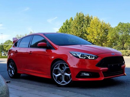 福克斯进口 2015款 2.0T ST 标准版