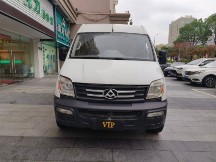 上汽大通MAXUS V80 2019款 2.5T经典款6挡手动傲运通改款长轴中顶7座