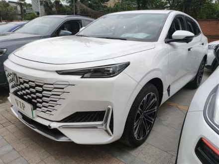长安UNI-K新能源 2022款 蓝鲸iDD 130km 1.5T 尊贵型