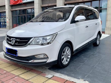 宝骏730 2016款 1.5L 手动舒适型 7座 国V