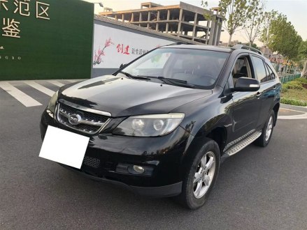 比亚迪S6 2013款 劲悦版 2.0L 手动尊享型 5座