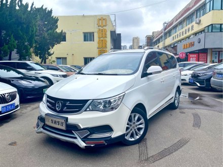 宝骏730 2016款 1.5L 手动豪华型 7座