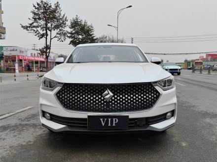 宝骏RC-6 2019款 1.5T CVT 24小时在线旗舰型