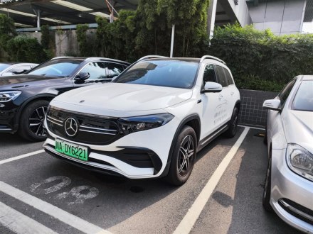 奔驰EQB 2022款 EQB 350 4MATIC 首发特别版