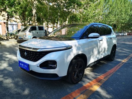 宝骏RM-5 2019款 1.5T CVT 24小时在线豪华型 6座