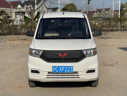 五菱宏光V 2021款 1.5L劲取版LAR