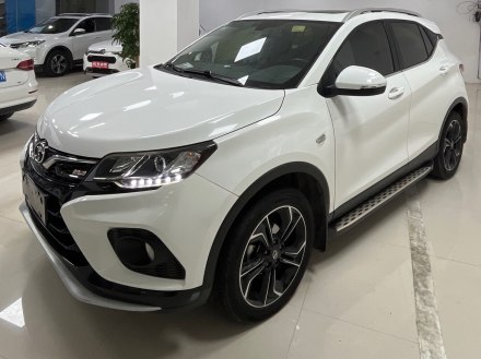 东南DX3 2018款 1.5T 户外版 CVT尊贵型