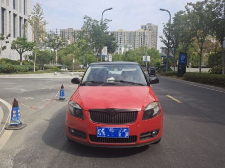 晶锐 2011款 1.6L 自动酷黑版