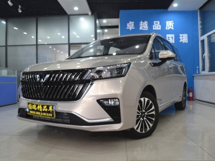 五菱佳辰 2022款 1.5T CVT尊享旗舰型