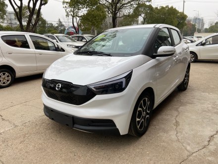易至EV3 2022款 小雷达悦跑型