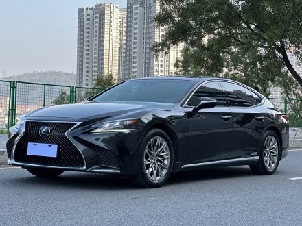 雷克萨斯LS 2018款 500h 豪华版 国V