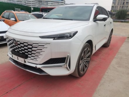 长安UNI-K 2021款 2.0T 全轮驱动尊贵型