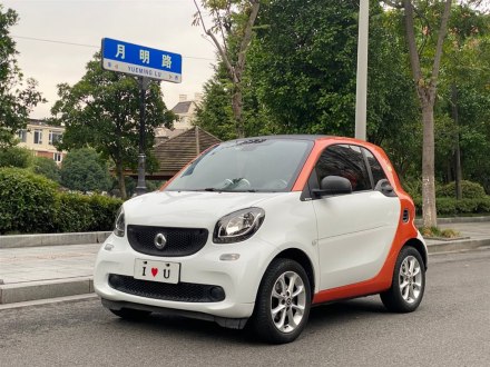 smart fortwo 2015款 1.0L 52千瓦硬顶灵动版
