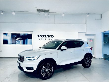 沃尔沃XC40 2022款 T4 四驱智远豪华版