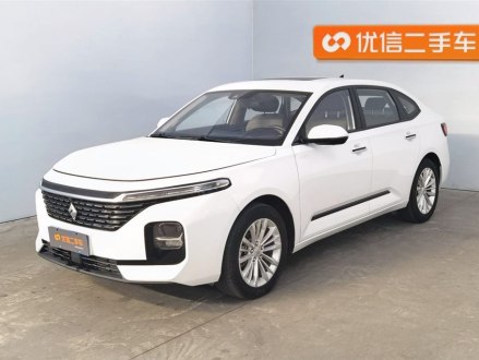 宝骏RC-5 2020款 1.5T CVT智耀尊享型