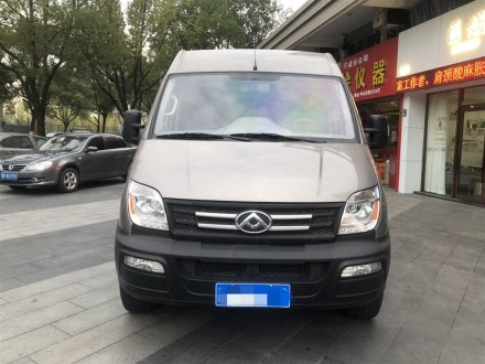 上汽大通MAXUS V80 2019款 2.5T经典款6挡手动傲运通改款短轴中顶5/6座