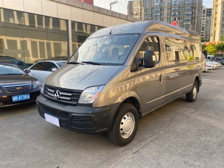 上汽大通MAXUS V80 2016款 2.5T 手动傲运通国IV长轴中顶7座