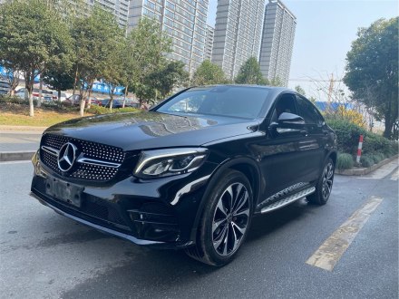 奔驰GLC轿跑 2019款 GLC 260 4MATIC 轿跑SUV