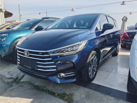 宋MAX 2018款 1.5T 自动智联精英型 6座