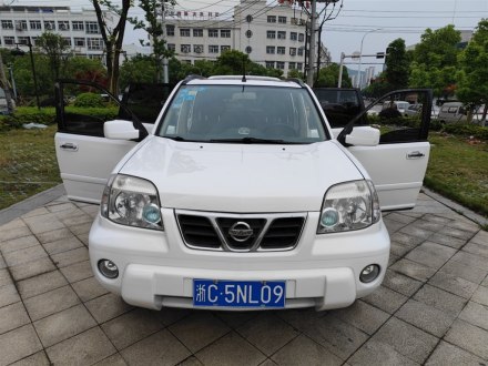 奇骏(进口) 2004款 2.5 标准型