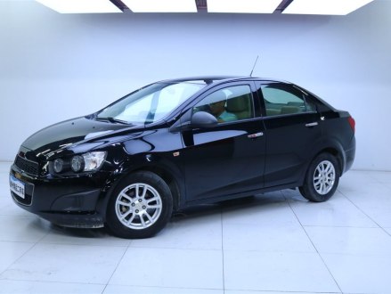 爱唯欧 2011款 三厢 1.4L MT SL
