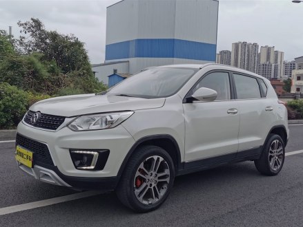绅宝X35 2016款 1.5L 自动尊贵版