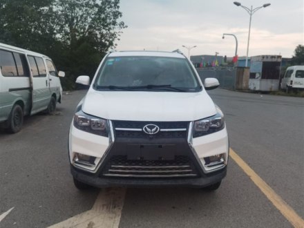 北汽幻速S3 2016款 S3L 1.5L 手动尊享型