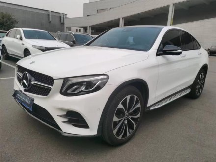 奔驰GLC轿跑 2019款 GLC 260 4MATIC 轿跑SUV