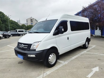 上汽大通MAXUS V80 2019款 2.5T经典款6挡手动商旅长轴中顶9座