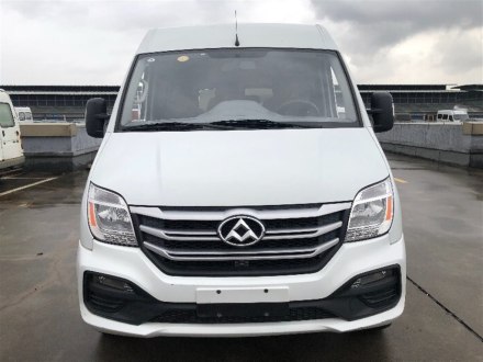 上汽大通MAXUS V80 2019款 2.5T经典款6挡手动傲运通短轴中顶5/6座
